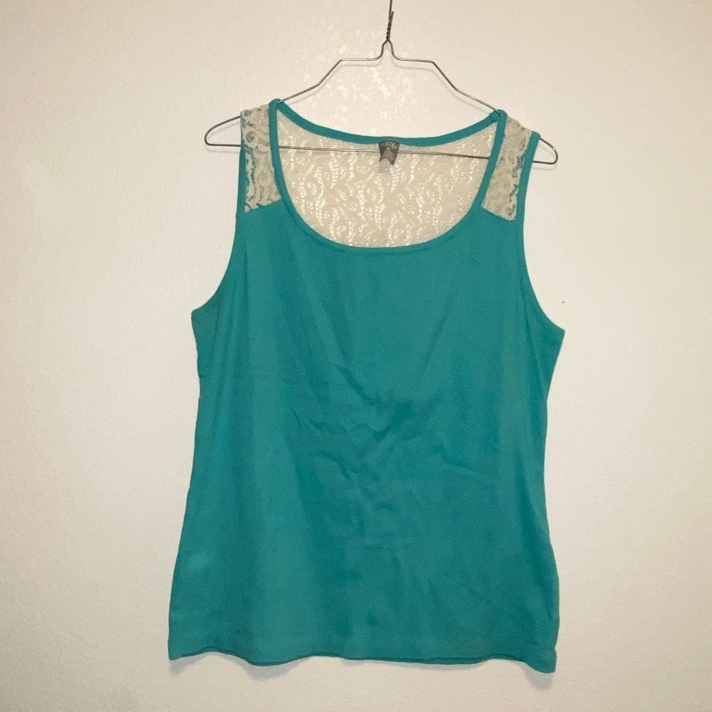 Made for Life Turquoise Tank Top with Lace Detail Women’s XL